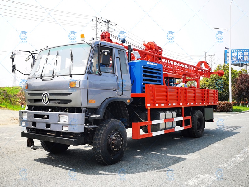 出口型400米車(chē)載水井鉆機(jī) 出口型400米車(chē)載水井鉆機(jī)